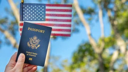 H1B Visa : अमेरिकेत इमिग्रेशन अर्ज प्रक्रियेत मोठे बदल; जाणून घ्या भारतीयांच्या ग्रीन कार्ड आणि वर्क परमिटवर काय होणार परिणाम?