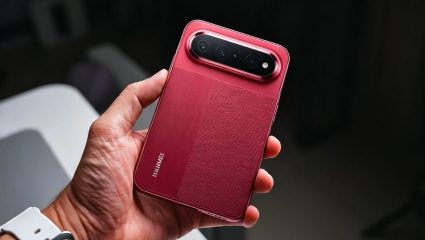 Huawei चा धमाका! जगातील पहिला वाईड-स्क्रीन हँडसेट लाँच… टॅब्लेटसारखा डिस्प्ले अन् असे आहेत पावरफुल फीचर्स