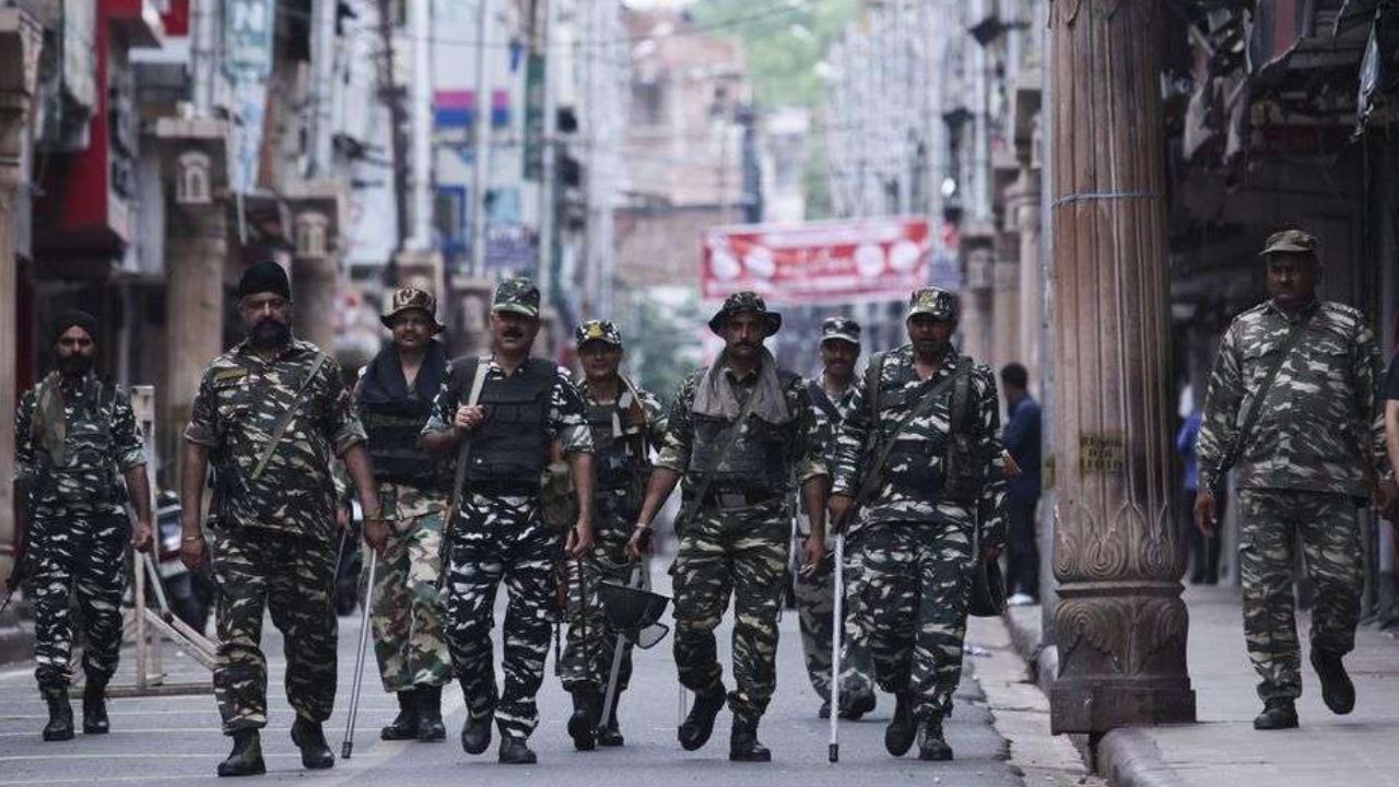 Indian Army: भारतीय सेना अग्निवीर भरतीत सहभागी होताना कोणती कागदपत्रे सोबत असणे अनिवार्य आहे? जाणून घ्या सविस्तर!
