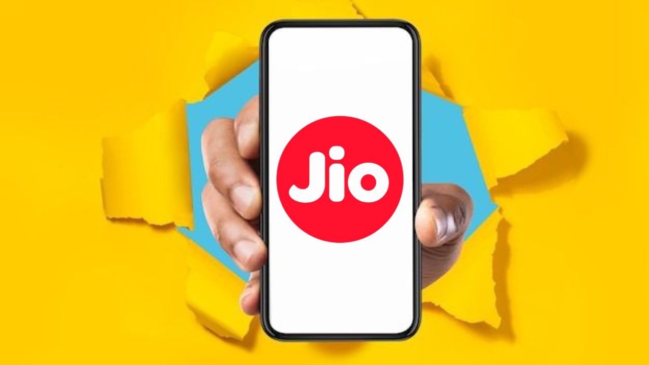 Jio Recharge Plan: 3 नव्या रिचार्ज प्लॅन्ससह जिओचा धमाका! वर्षभराच्या व्हॅलिडीटीसह मिळणार जबरदस्त फायदे, जाणून घ्या किंमत