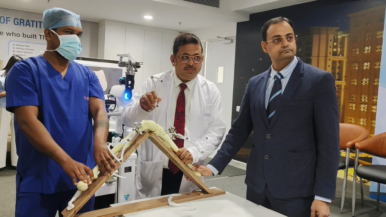 KIMS Hospitals Thane: सांधे प्रत्यारोपणात अत्याधुनिक तंत्रज्ञानाची भर; किम्स हॉस्पिटल्समध्ये VELYS रोबोटिक सिस्टीमचे उद्घाटन