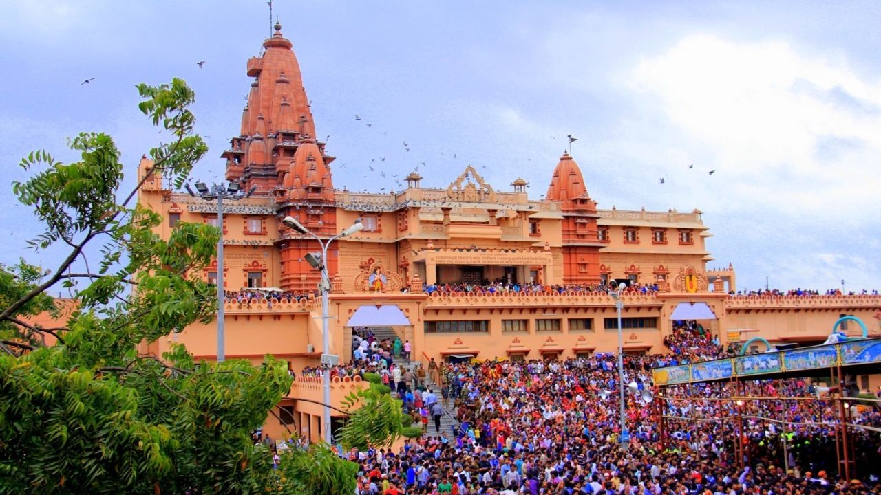जन्माष्टमीच्या पार्श्वभूमीवर UPSTDC कडून ‘कृष्ण लीला’ पर्यटन पॅकेज; मथुरा-वृंदावनसह ब्रजभूमीची सफर