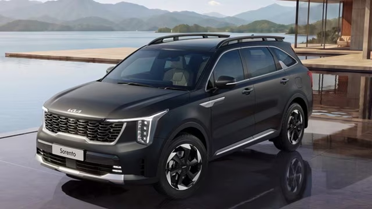 Kia Sorento India: हायब्रिड, डिझेल अन् AWD! Kia Sorento ची भारतात दमदार एंट्री; सेफ्टीत मिळाले 5 स्टार, Fortuner ला देणार टक्कर