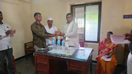 Animal Husbandry Committee Satara: पशुधनाचा विमा काढा अन् योजनांचा लाभ घ्या; वाघोलीत पशुपालकांची बैठक पार