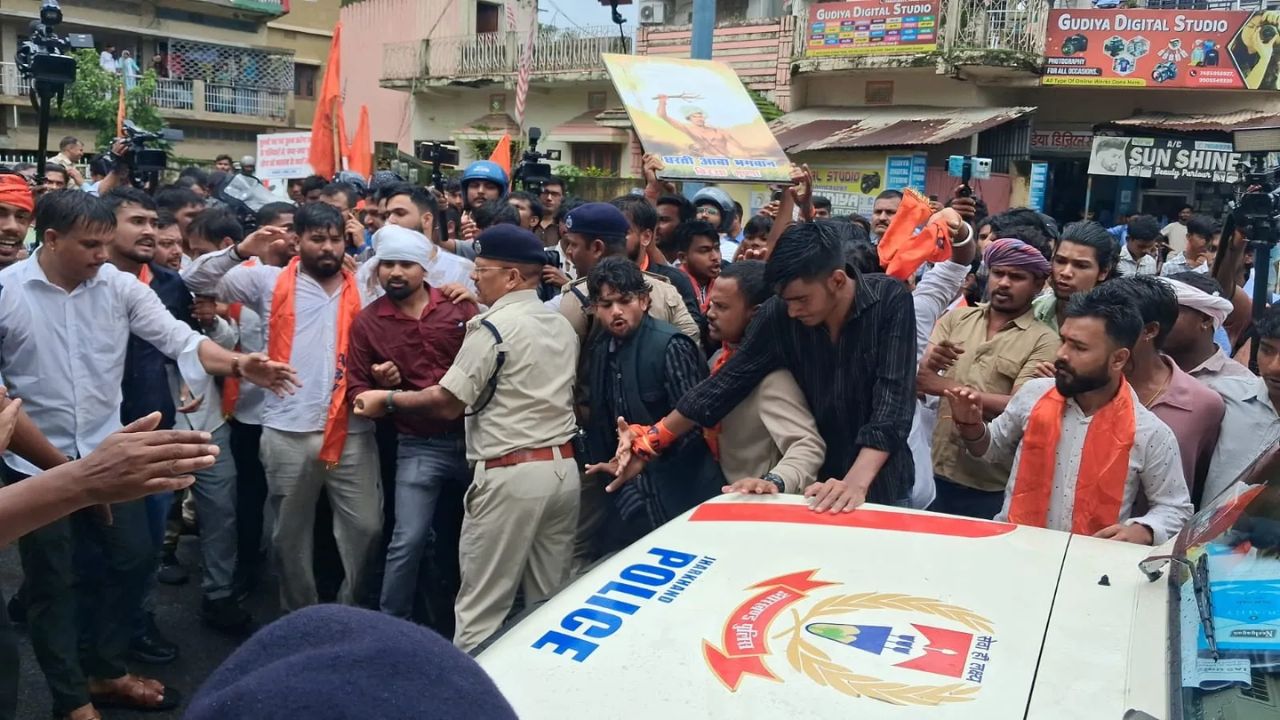 ABVP Students Protest JPSC News: रांचीत विद्यार्थी आंदोलन पेटले!; मुख्यमंत्री निवासावर ABVP चा मोर्चा, पोलिसांशी झटापट
