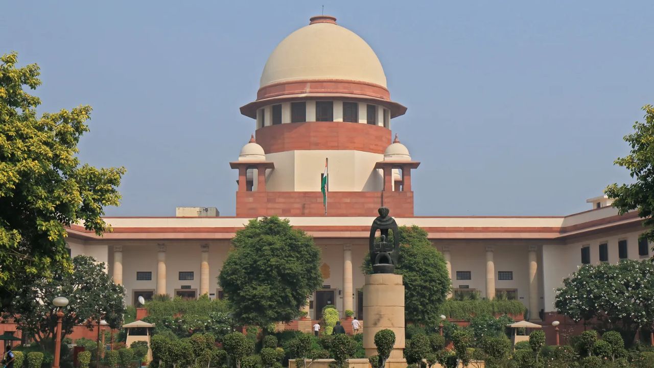 Supreme Court SIR Hearing: पश्चिम बंगाल SIR प्रकरणी सर्वोच्च न्यायालयाची निवडणूक आयोगाला नोटीस
