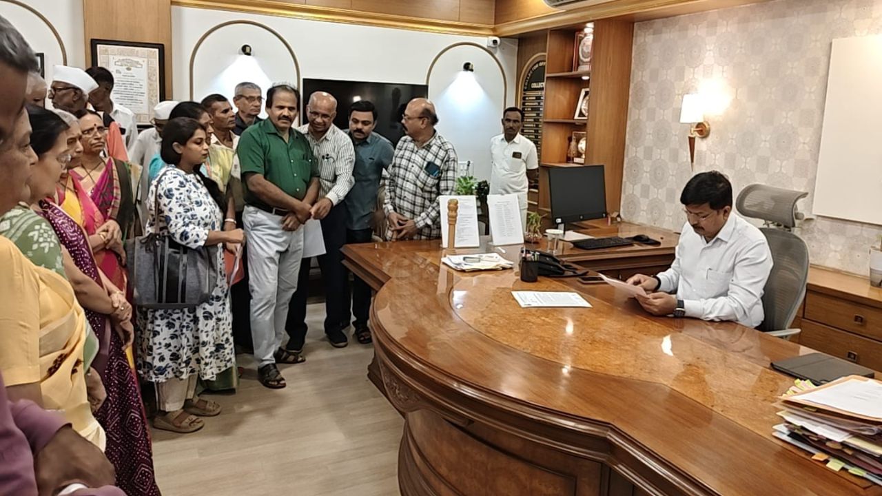 Satara News: रस्ते खड्ड्यात अन् टोलवसुली सुरूच!; साताऱ्यात १९ ज्येष्ठ नागरिक संघटना आक्रमक