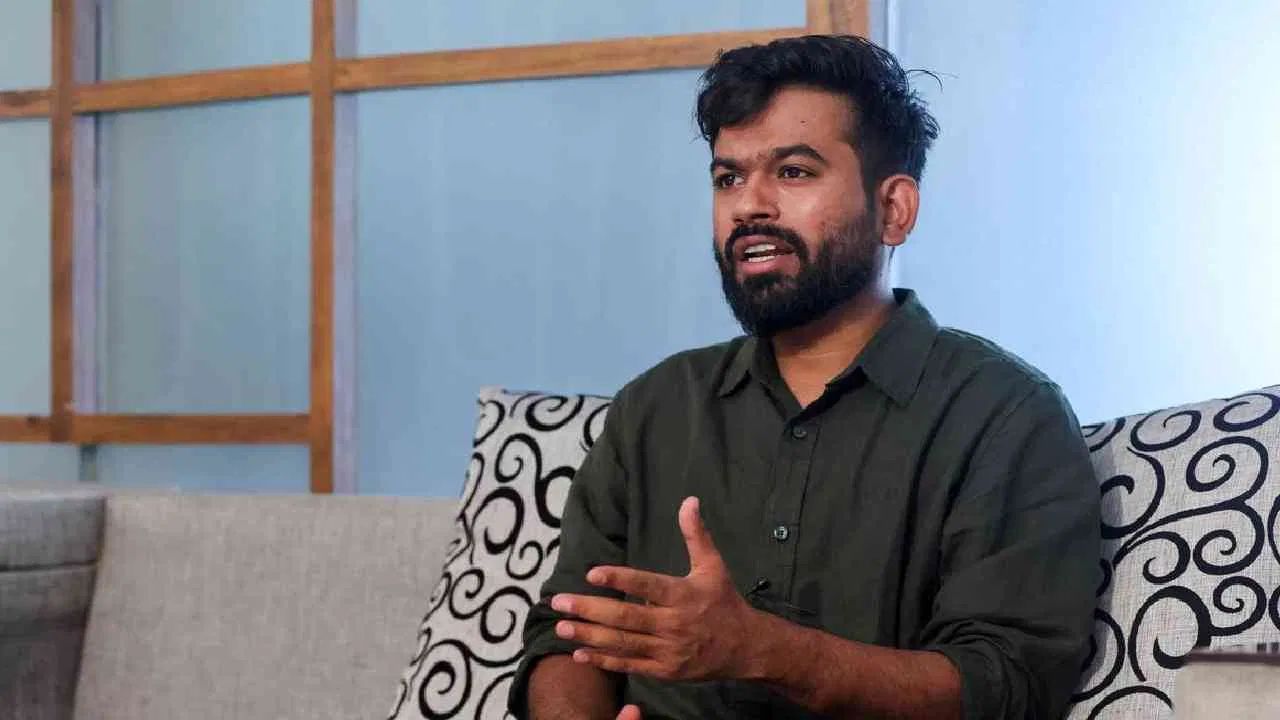 Abhijeet Dipke CJP: आमची मते हवी असतील तर….; हिंगोलीच्या शाळेतून अभिजीत दिपकेंचा राज्य सरकारला थेट इशारा