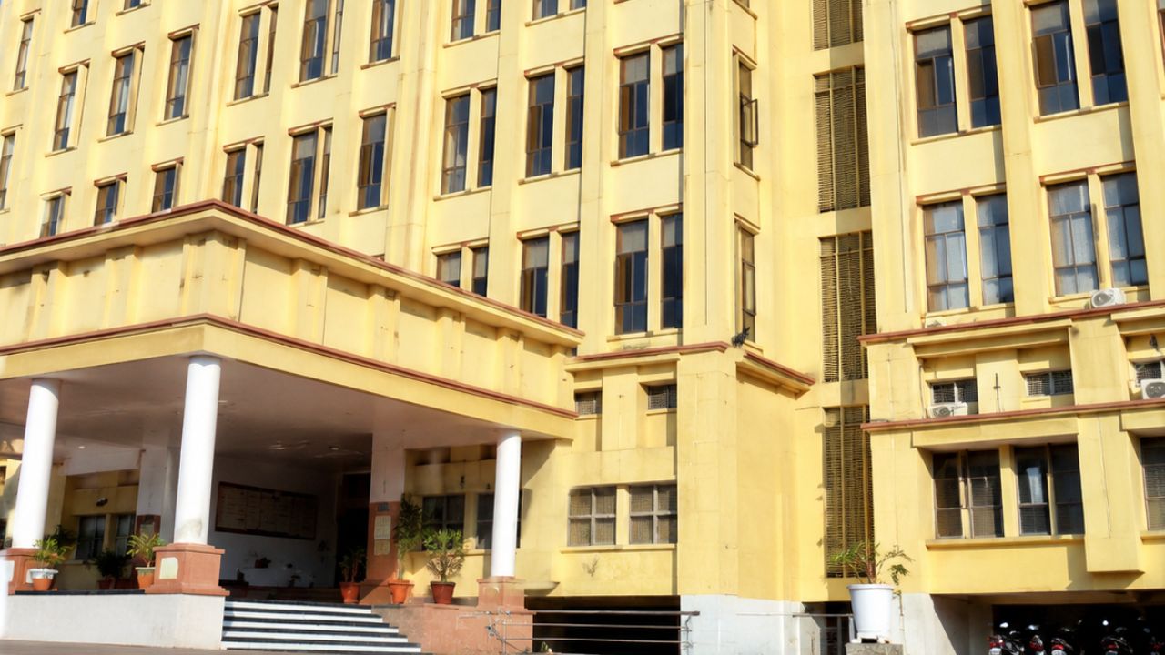 Nagpur  : मनपाचा ‘तो’ निर्णय कागदावरच , सी आणि डी कचरा व्यवस्थापनाचा दावा फोल; प्रशासनाचे दुर्लक्ष !