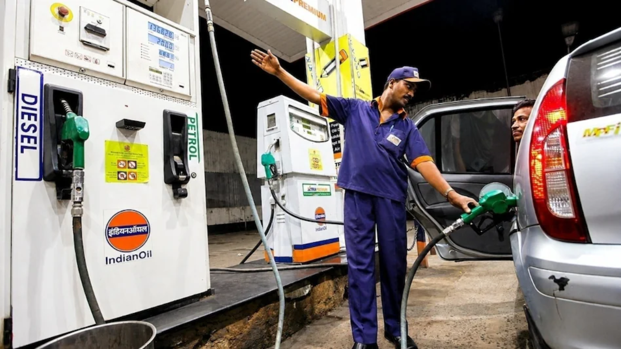 Rate 1 August: LPG सिलेंडर झाला स्वस्त! 1 ऑगस्टला पेट्रोल-डिझेलच्या दरांमध्येही दिलासा? जाणून घ्या तुमच्या शहरातील नवे दर