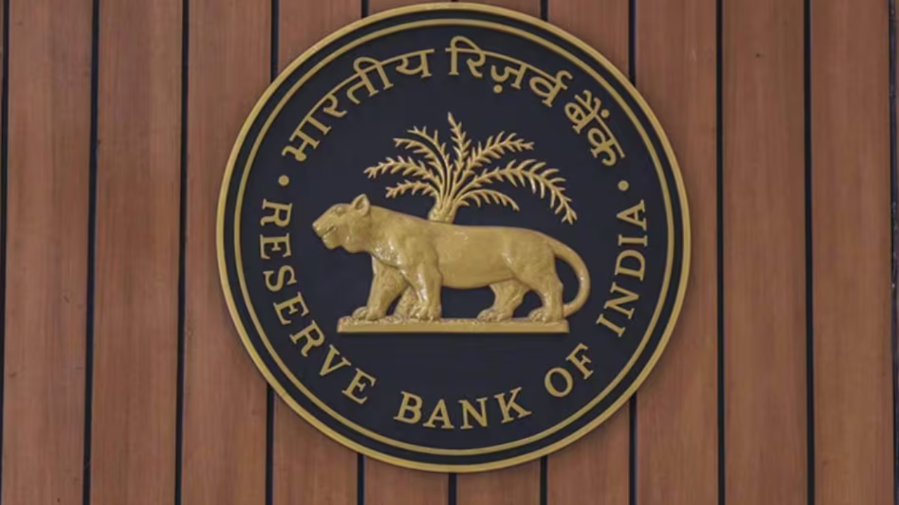 RBI Unclaimed Money : …अन् बँकांमध्ये पडून राहिले हजारो कोटी! ‘लावारिस’ पैशांच्या यादीत SBI अव्वल; तुमचे पैसे कसे शोधायचे?