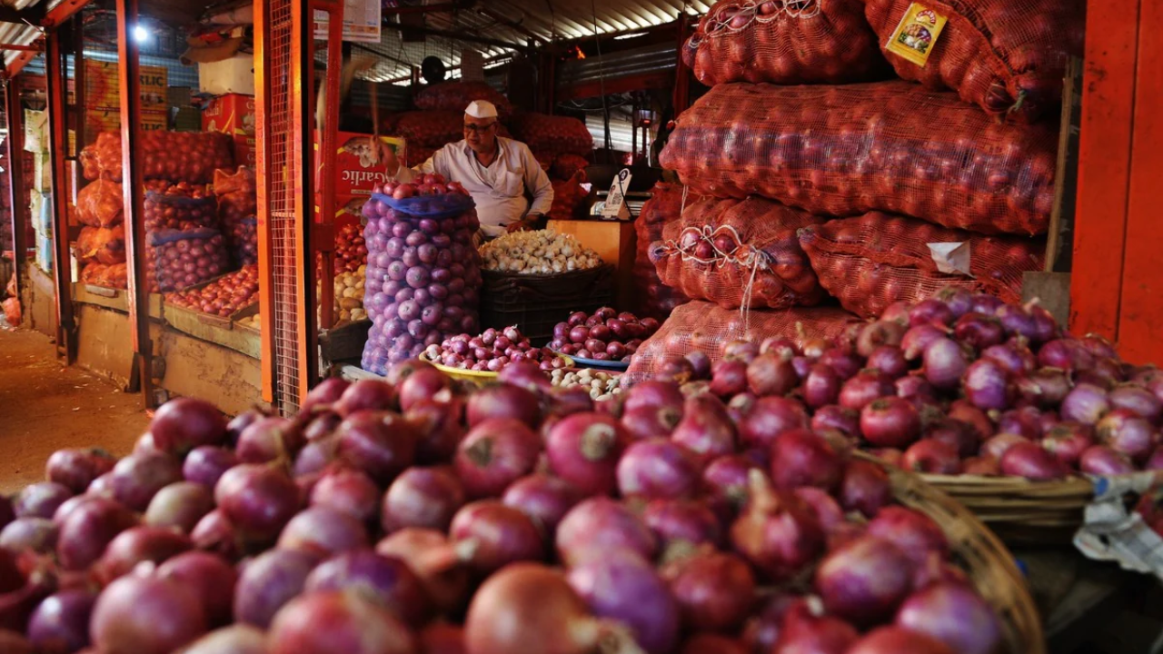Cheap Onion Scheme : सरकारची मोठी घोषणा! ‘या’ 5 शहरांत 35 रुपये किलोने मिळणार कांदा? लिस्टमध्ये तुमचं शहर आहे का?