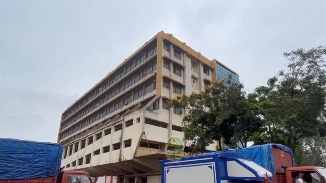 APMC Market Building : वापर शून्य, तरीही 5.94 कोटींचा दणका! एपीएमसी बाजार समिती पुढे मोठा आर्थिक पेच