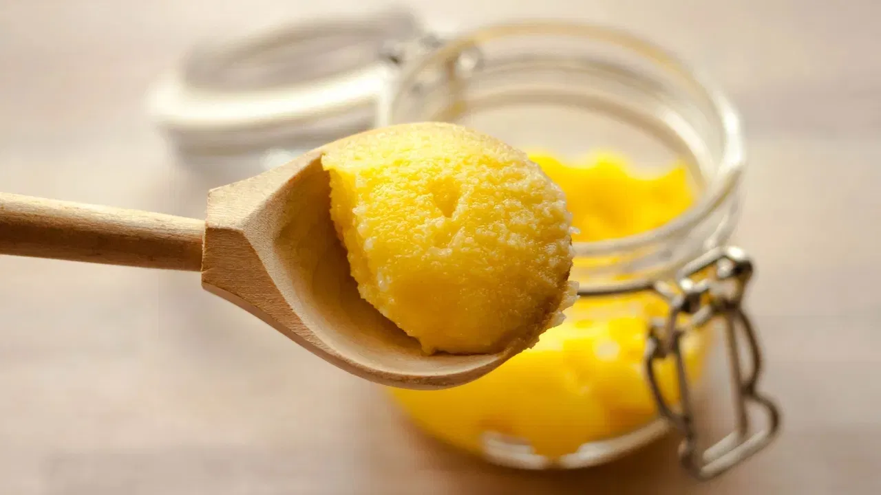 Ghee Sale Ban : पनीरनंतर आता तूप ‘टार्गेट’वर, झाली कठोर कारवाई, ‘या’ राज्यात थेट 1 वर्षाची बंदी