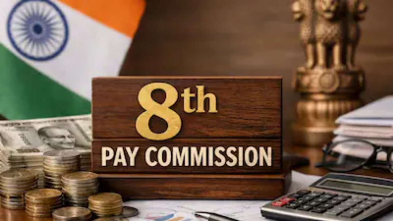 8th Pay Commission : सरकारी कर्मचाऱ्यांसाठी मोठी बातमी! वार्षिक पगारवाढ दुप्पट होणार? किती पगार वाढणार?