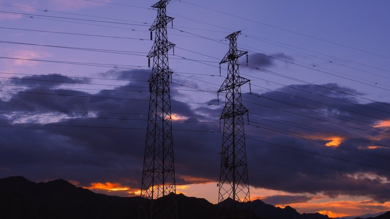 Nepal Power Crisis : महापुरानंतर नेपाळमध्ये भीषण वीज संकट! भारताकडे मागितली मदत; पुरवठ्याबाबत केंद्र सरकारची भूमिका काय?
