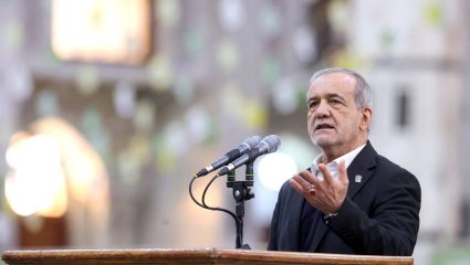 Iran-US War : पश्चिम आशियातील महायुद्ध तीव्र; इराणचे अध्यक्ष मसूद पेझेश्कियान यांनी टीव्ही मुलाखतीत उघड केला मोठा कट