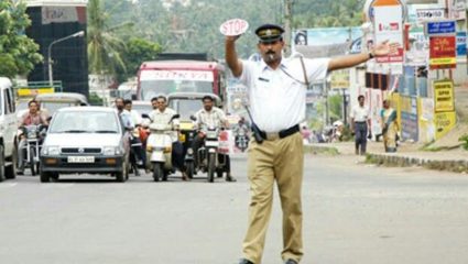 Navi Mumbai News: डी-मार्ट सर्कलपासून रेल्वे स्थानकापर्यंत वाहतूककोंडी; कर्मचारी नेमके कुठे? नागरिकांमध्ये नाराजी