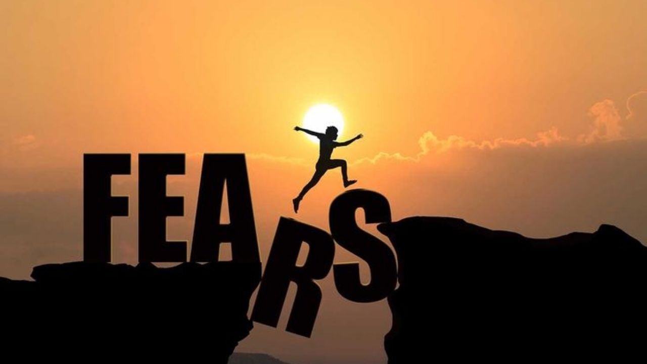 National Live Fearless Day : मनातल्या भीतीवर मात करून जगा निर्भय आयुष्य; जाणून घ्या ‘या’ खास दिवसाचा काय आहे उद्देश?
