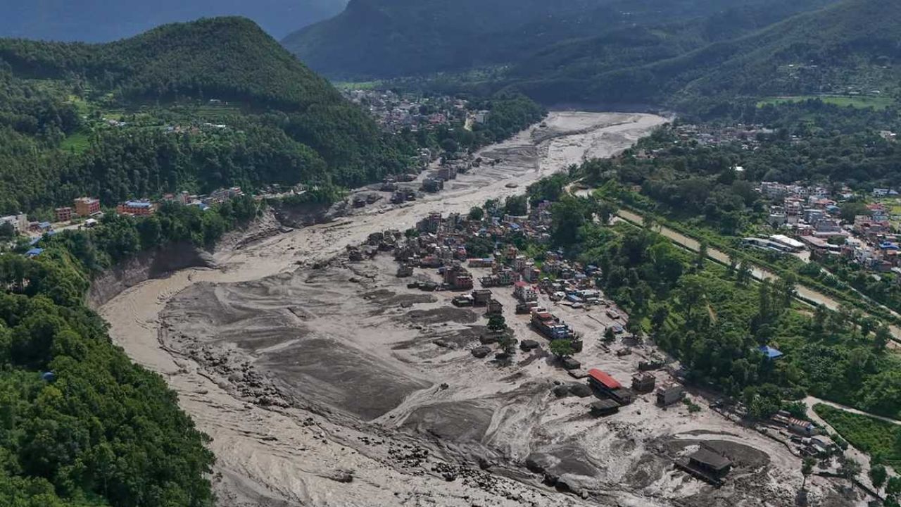 Nepal Flood: ‘नेपाळमधील धोका टळला नाही…’ येऊ शकतो आणखी एक विनाशकारी पूर? शास्त्रज्ञांनी दिला मोठा इशारा