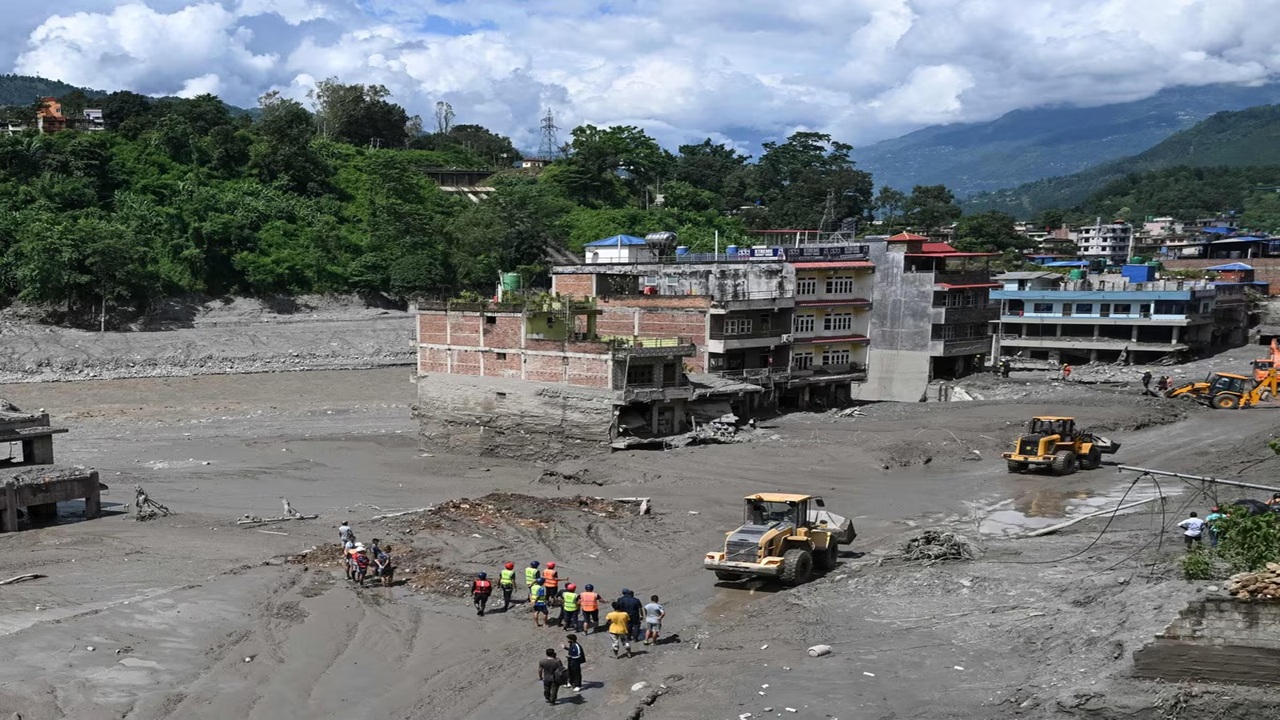 Nepal Flood: नेपाळच्या पुरात भारतीयांची चिंता वाढली! 288 जणांशी संपर्क तुटला, MEA ची मोठी माहिती