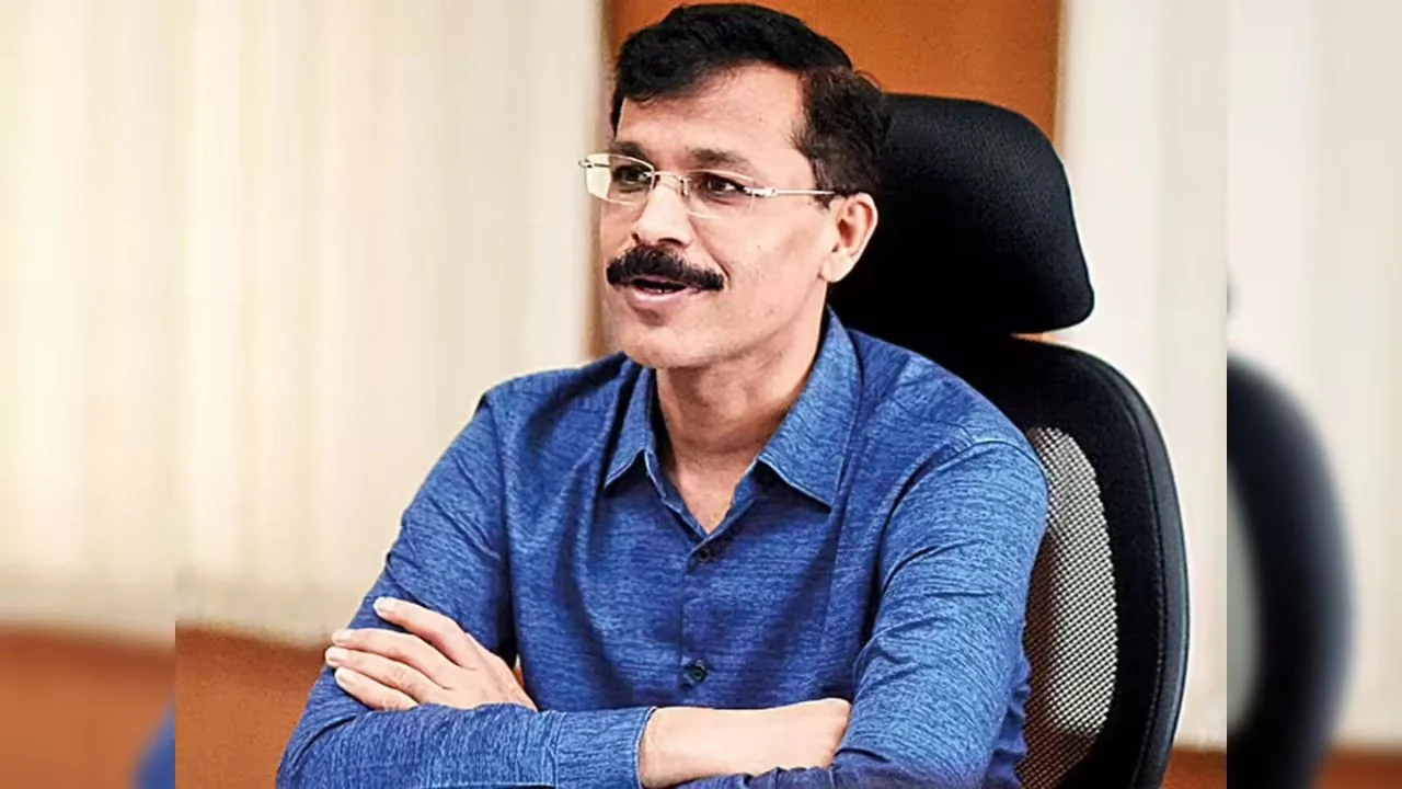 Tukaram Mundhe: लोकांच्या आरोग्याशी खेळाल तर खबरदार! ‘या’ शहरात FDA ची धडक कारवाई