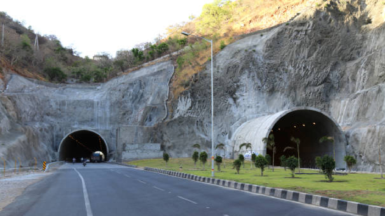 Mumbai-Goa Highway: कशेडी बोगदा नव्हे तर पाण्याचा धबधबा! गणेशोत्सव तोंडावर पण प्रशासन ढिम्म