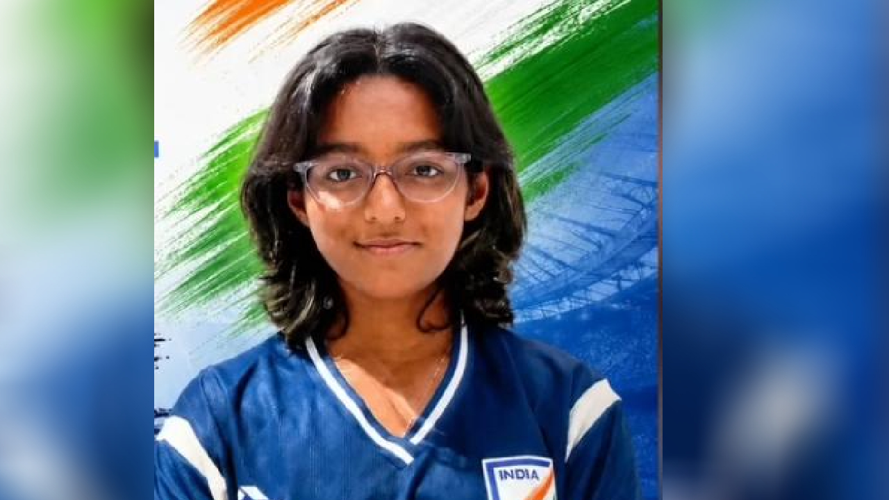 घे उत्तुंग भरारी! पुण्याच्या शर्वरी मानेची National Football संघात निवड; उझबेकिस्तानमध्ये होणार स्पर्धा