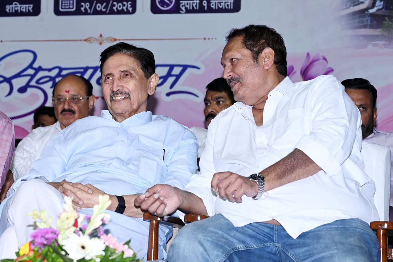 चाफ्याच्या फुलाने राजकीय ‘गुलदस्ता’; उदयनराजे-रामराजेंच्या भेटीने जिल्हा बँक सभेला रंग