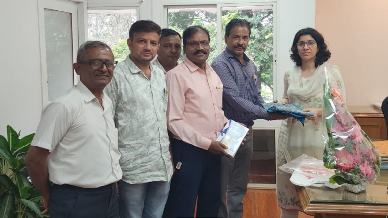 भारतीय मजदूर संघ पदाधिकाऱ्यांनी घेतली क्षेत्रीय भविष्य निर्वाह आयुक्तांची भेट; कामगारांच्या विविध प्रश्नांवर सकारात्मक चर्चा