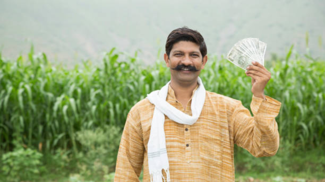PM Kisan Yojana: 24 व्या हफ्त्यासाठी करावे लागेल ‘हे’ काम पूर्ण, अन्यथा सरकार 6000 रक्कम ठेवेल रोखून