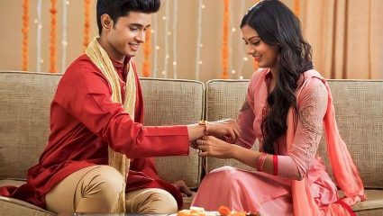 Raksha Bandhan 2026: रक्षाबंधानाच्या दिवशी भावाला राखी बांधण्यासाठी सकाळपासून संध्याकाळपर्यंत सर्वात्तम वेळ कोणती? जाणून घ्या
