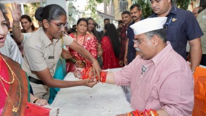 राखीच्या धाग्यातून उमटला विश्वासाचा ऋणानुबंध; रविंद्र चव्हाण यांच्यासोबत हजारो भगिनींचा रक्षाबंधन सोहळा
