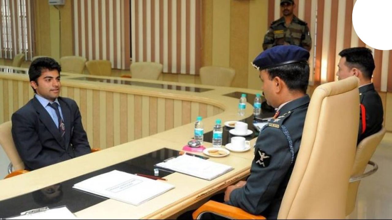 SSB Interview: लष्करात अधिकारी होण्याचे स्वप्न आहे का? मग ५ दिवस चालणारी SSB मुलाखत नेमकी कशी असते? जाणून घ्या..