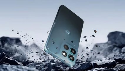 7000 mAh बॅटरीसह स्नॅपड्रॅगन प्रोसेसर असलेला Motorola चा ‘हा’ फोन ठरतोय बेस्ट; किंमत फक्त…