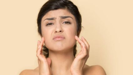 चेहऱ्यावरील बारीक रेषा महिनाभरात होतील गायब! ‘या’ पदार्थाचा वापर करून घरीच तयार करा घरगुती रेटिनॉल क्रीम
