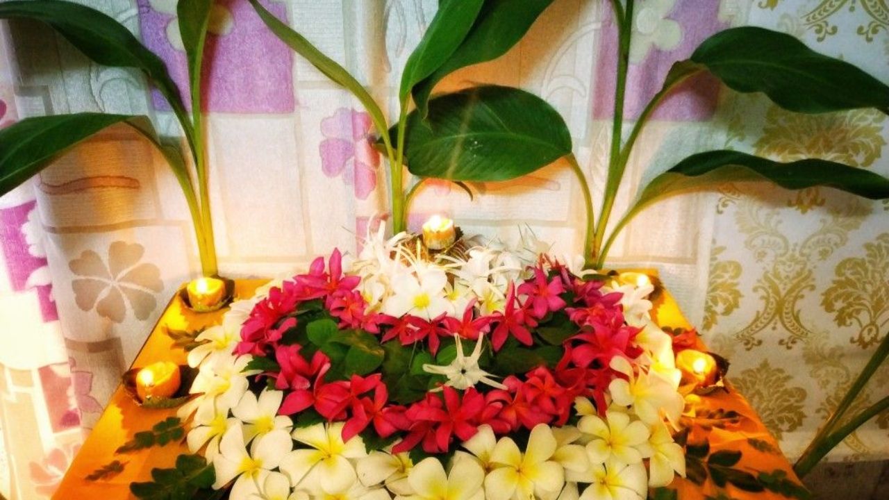 हाती हिरवा चुडा, कपाळी लाल टिकली….! मंगळागौरीच्या मंगलमय शुभेच्छा, देवीच्या आशीर्वादाने नांदेल सुख-समृद्धी