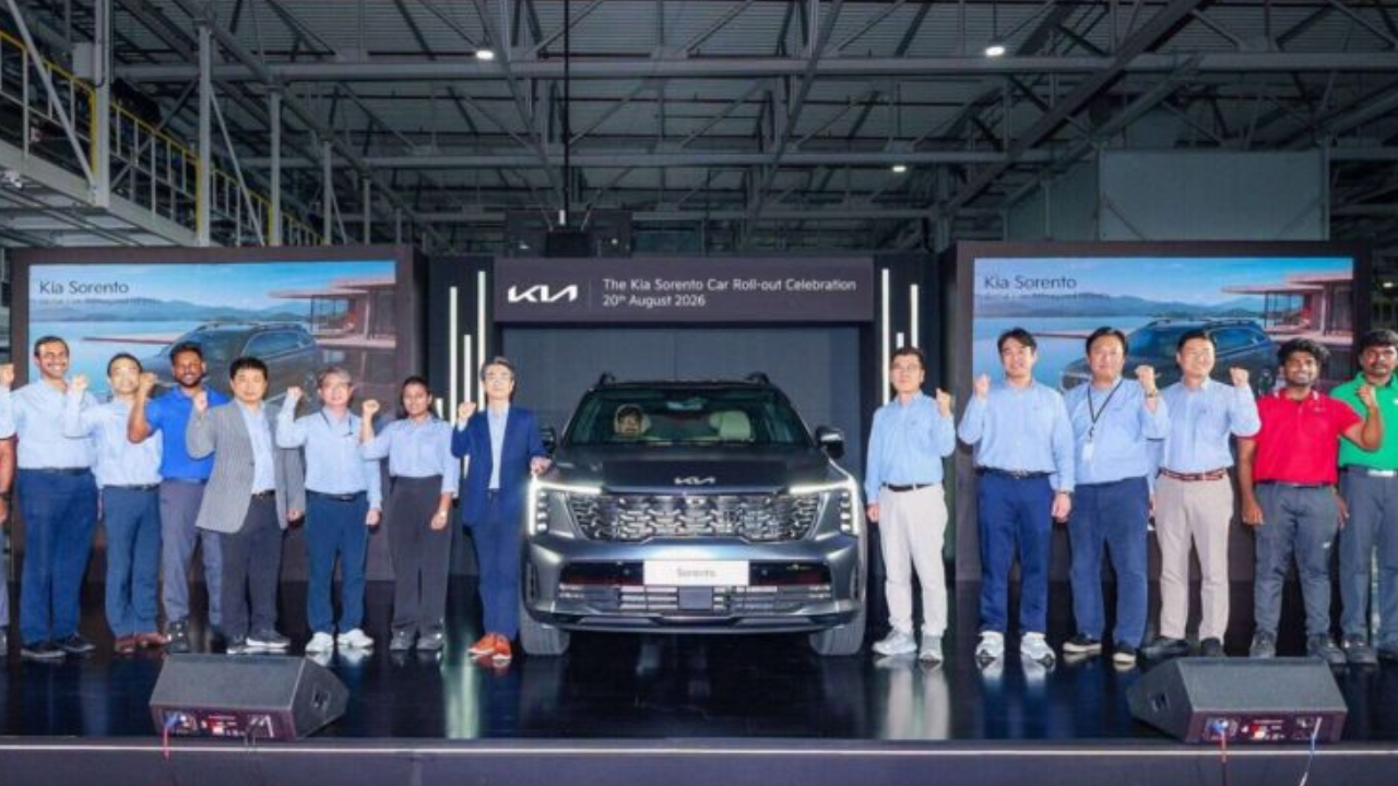 Kia Sorento: किया सोरेंटो हायब्रिडचे प्रोडक्शन अनंतपूरमध्ये सुरू; लवकरच भारतीय मार्केटमध्ये होणार लाँच