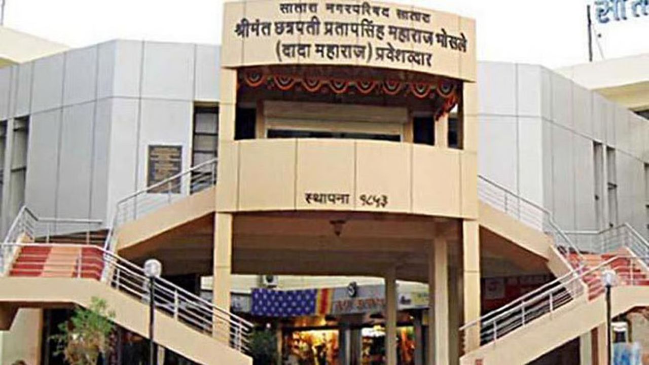 Satara News: भुयारी गटार योजनेच्या ठरावावरून सातारा पालिकेत खळबळ; ठेकेदाराला मुदतवाढ दिल्यास कायदेशीर लढ्याचा सुशांत मोरेंचा इशारा