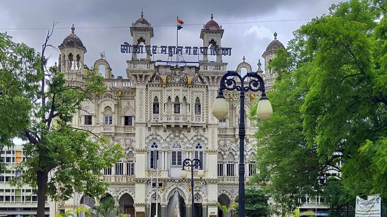 Solapur Manpa Scam: निवडणूक खर्चातील फुगवलेल्या बिलांची चौकशी रखडली! कागदपत्रांअभावी सुनावणी तहकूब, उपमहापौरांची कारवाईची मागणी