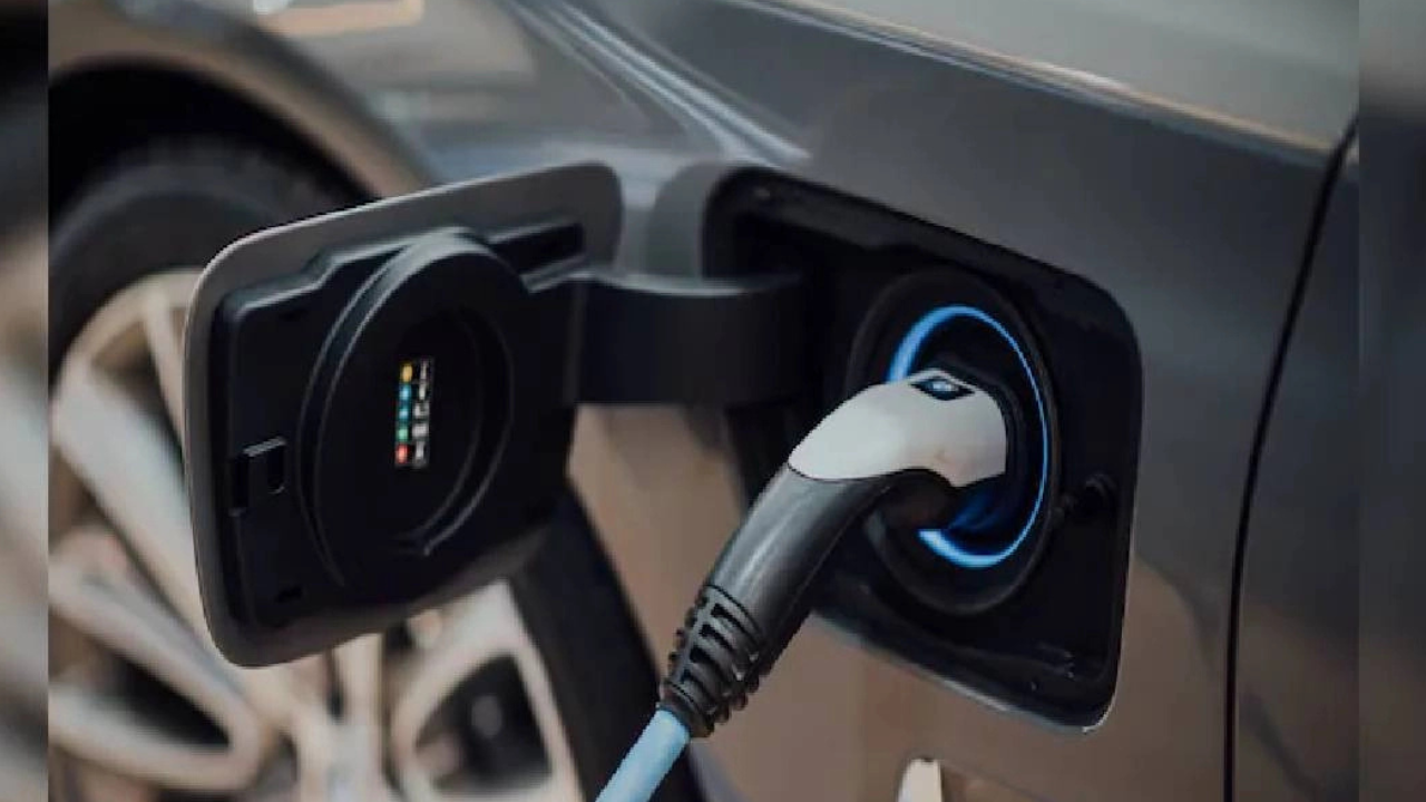 India EV Exports: भारताच्या ईव्ही निर्यातीत १६ पटींहून अधिक मोठी झेप; पहिल्या तिमाहीत साधला रु. ३,०९० कोटींचा टप्पा