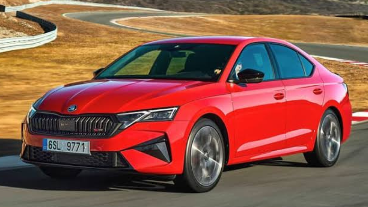 Skoda Octavia: स्कोडा ऑक्टाव्हिया RS ची दुसरी बॅच भारतासाठी जाहीर! लवकरच होणार लाँच! पाहा काय असतील स्पेशल फीचर्स