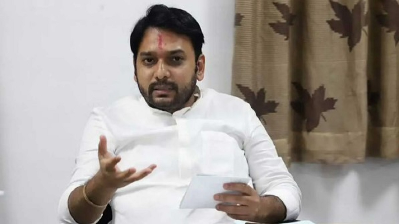 कॅन्सरवर मात करून कॅन्सरमुक्त जीवन जगणारे समाजाचे खरे हिरो : डॉ. विश्वजीत कदम