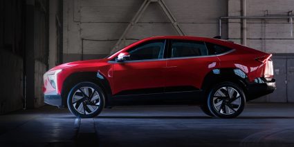 EV Upgrade: ईव्ही अपग्रेडचे नियोजन करत आहात? या ५ कौटुंबिक ईव्ही ४०० किमीपेक्षा जास्त रेंज देतात