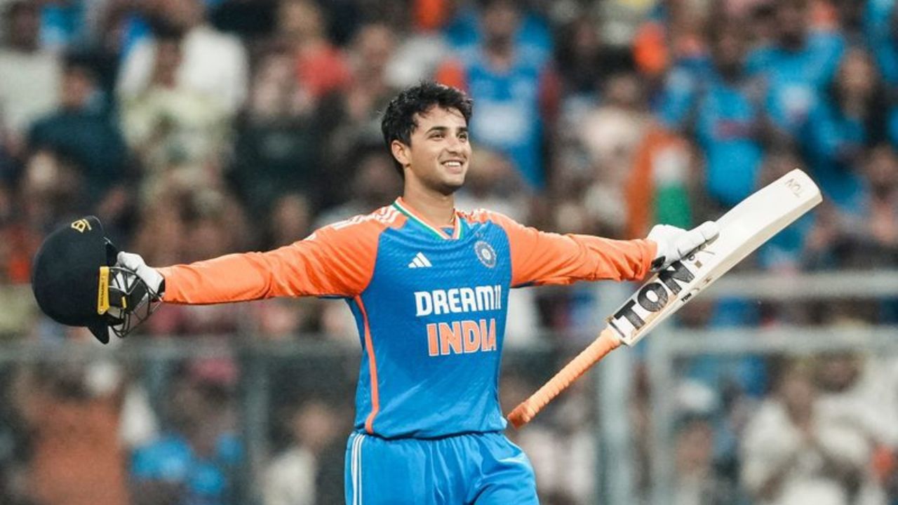 Abhishek Sharma चा रौद्रावतार, गोलंदाजांना धू धू धुतले; अवघ्या 91 चेंडूत ठोकल्या 233 धावा, Video Viral