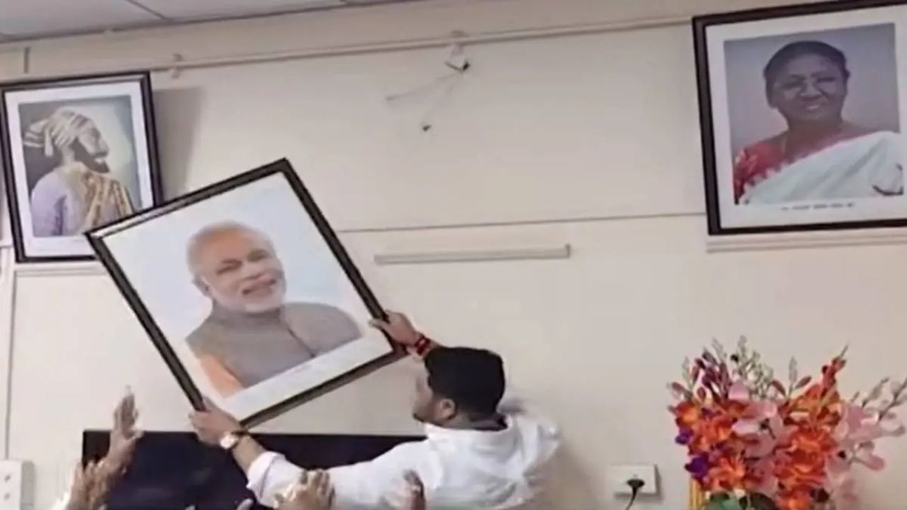 Pune News : मोदींचा फोटो हटवल्याप्रकरणी अमित ठाकरेंसह २० ते २५ जणांविरोधात गुन्हा; चतु:शृंगी पोलिसांचा तपास सुरू