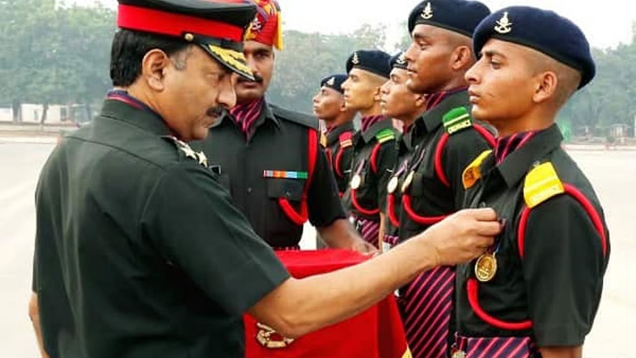 10वी-12वी पास तरुणांसाठी सरकारी नोकरीची सुवर्णसंधी! Army Ordnance Corps मध्ये २,६१५ पदांसाठी भरती सुरू; लगेच करा अर्ज