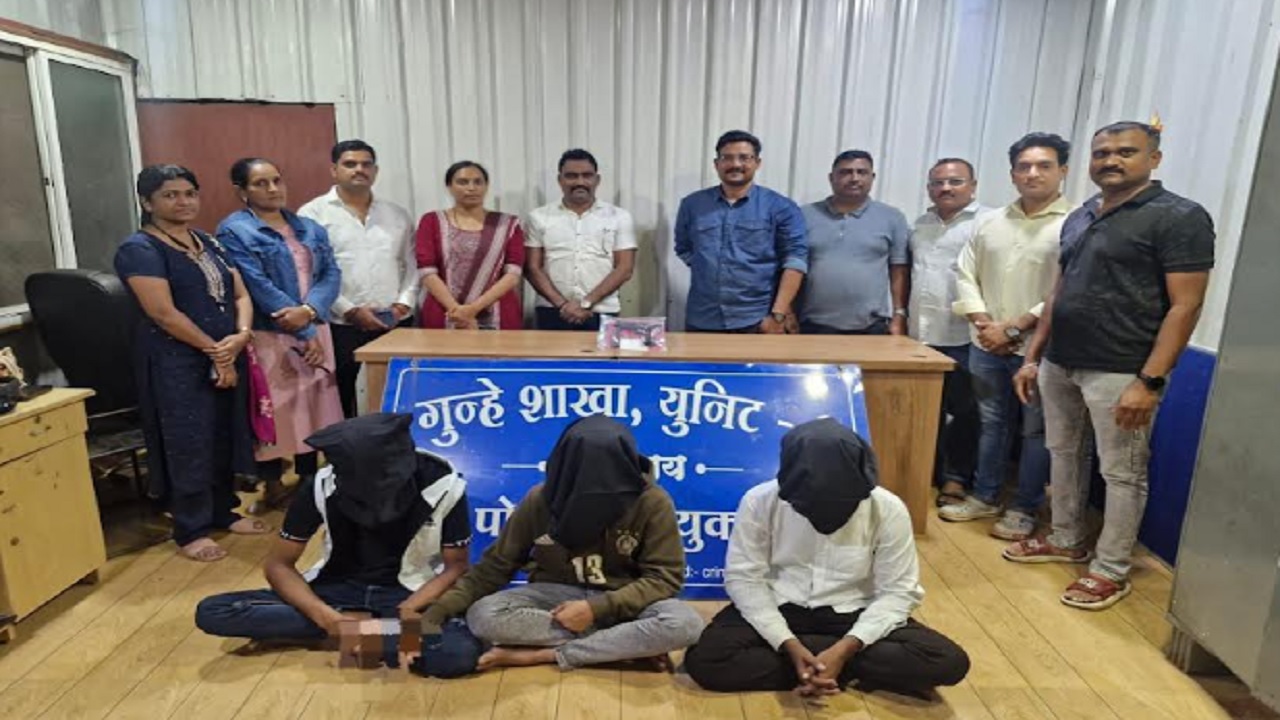 पुण्यात गुन्हेगारांकडून पिस्तूलांचा साठा पकडला, चार पिस्तुले; सहा जिवंत काडतुसे जप्त