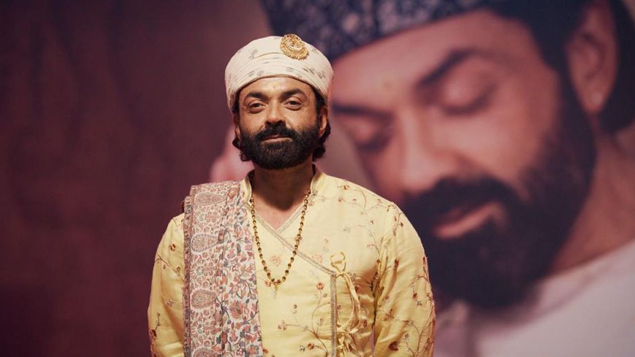 Aashram 4 : ‘आश्रम 4’चा नवा अध्याय सुरू; बाबा निरालाच्या भूमिकेसाठी बॉबी देओल पुन्हा सज्ज