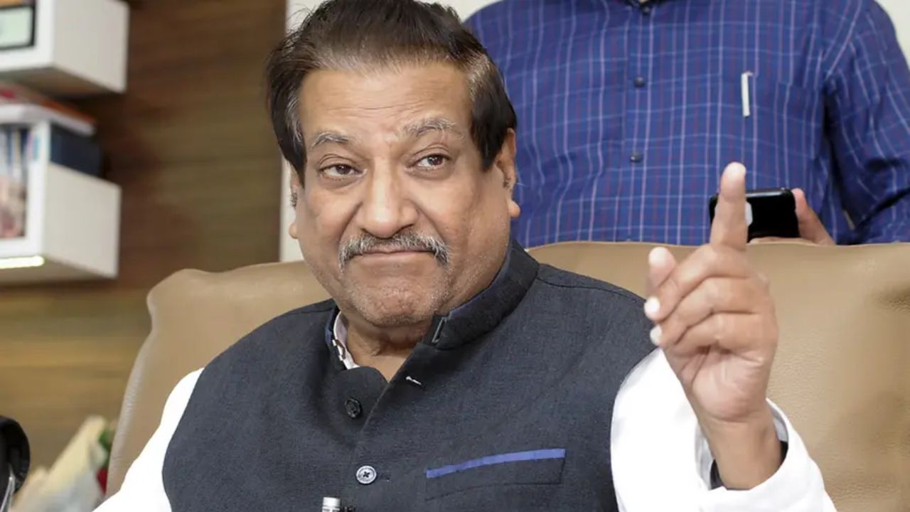 Prithviraj Chavan : ‘युवकांतील असंतोष ही मोदी सरकारच्या शेवटची सुरुवात’; AI मुळे रोजगाराच्या संकटाचा इशारा